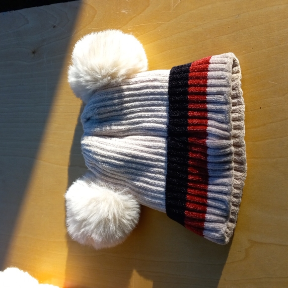 3 beanie hats lot # 12 - Picture 4 of 5